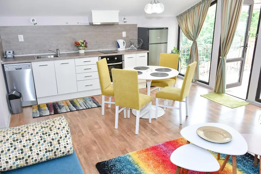 White Rose Guest Rooms Burgas Hotell