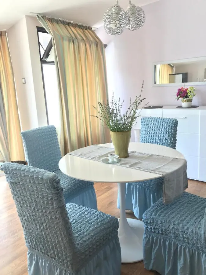 White Rose Guest Rooms Бургас