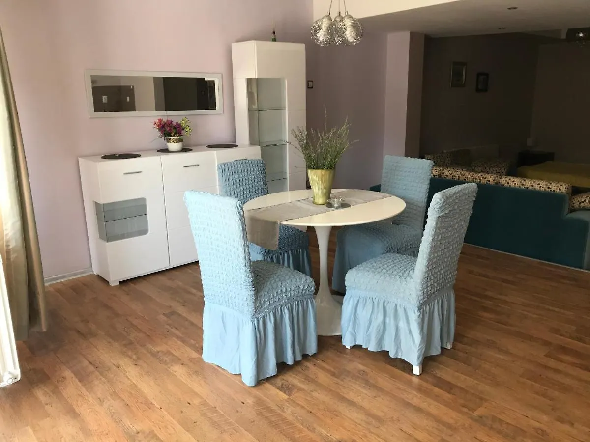 White Rose Guest Rooms Бургас 2*,  Болгария
