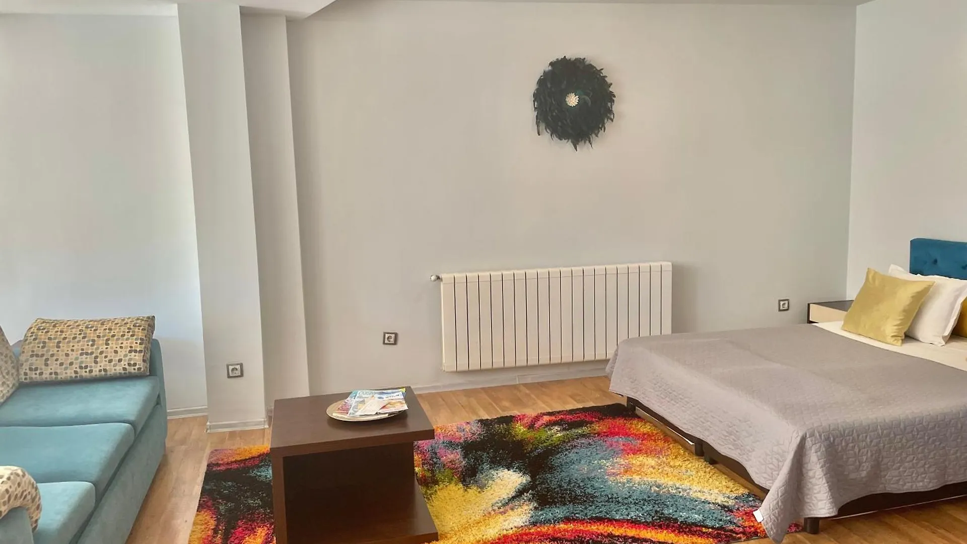 White Rose Guest Rooms Бургас 2*,  Болгария