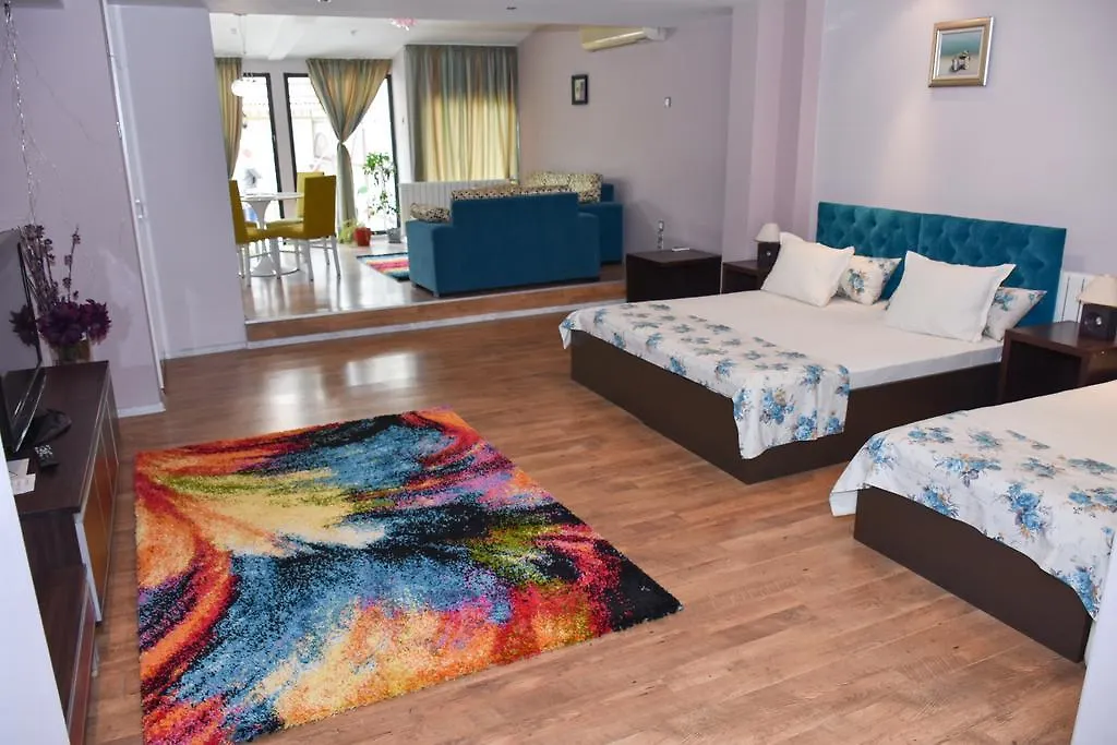 White Rose Guest Rooms Бургас
